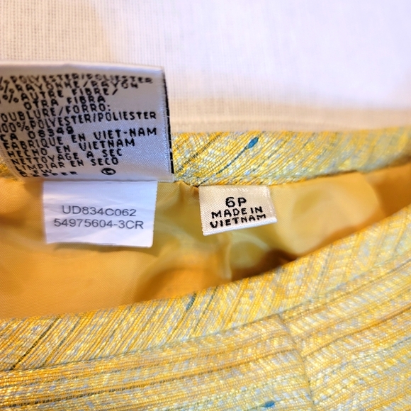 ELEGANT SKIRT/ Size 6 P - Picture 5 of 5